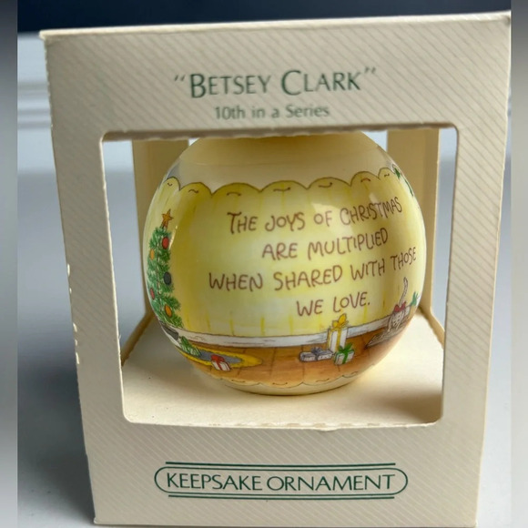 Betsy Clark 10th in a series Christmas 1982 Ornament - Picture 2 of 3